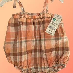 NWT Retail $30 Baby B’Gosh OshKosh Girl’s Summer Romper Peach and Tan Cotton 3m